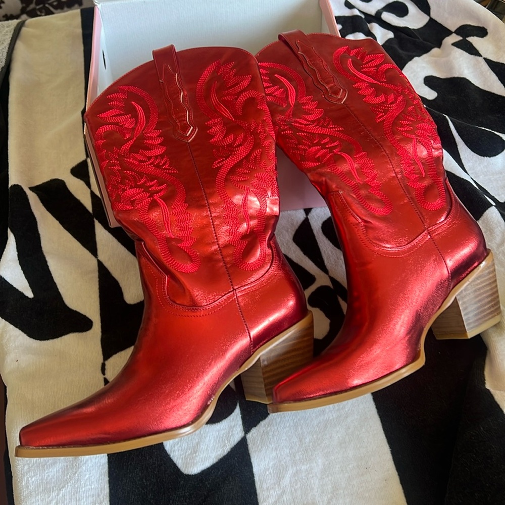 Red Boots size 8 NWT